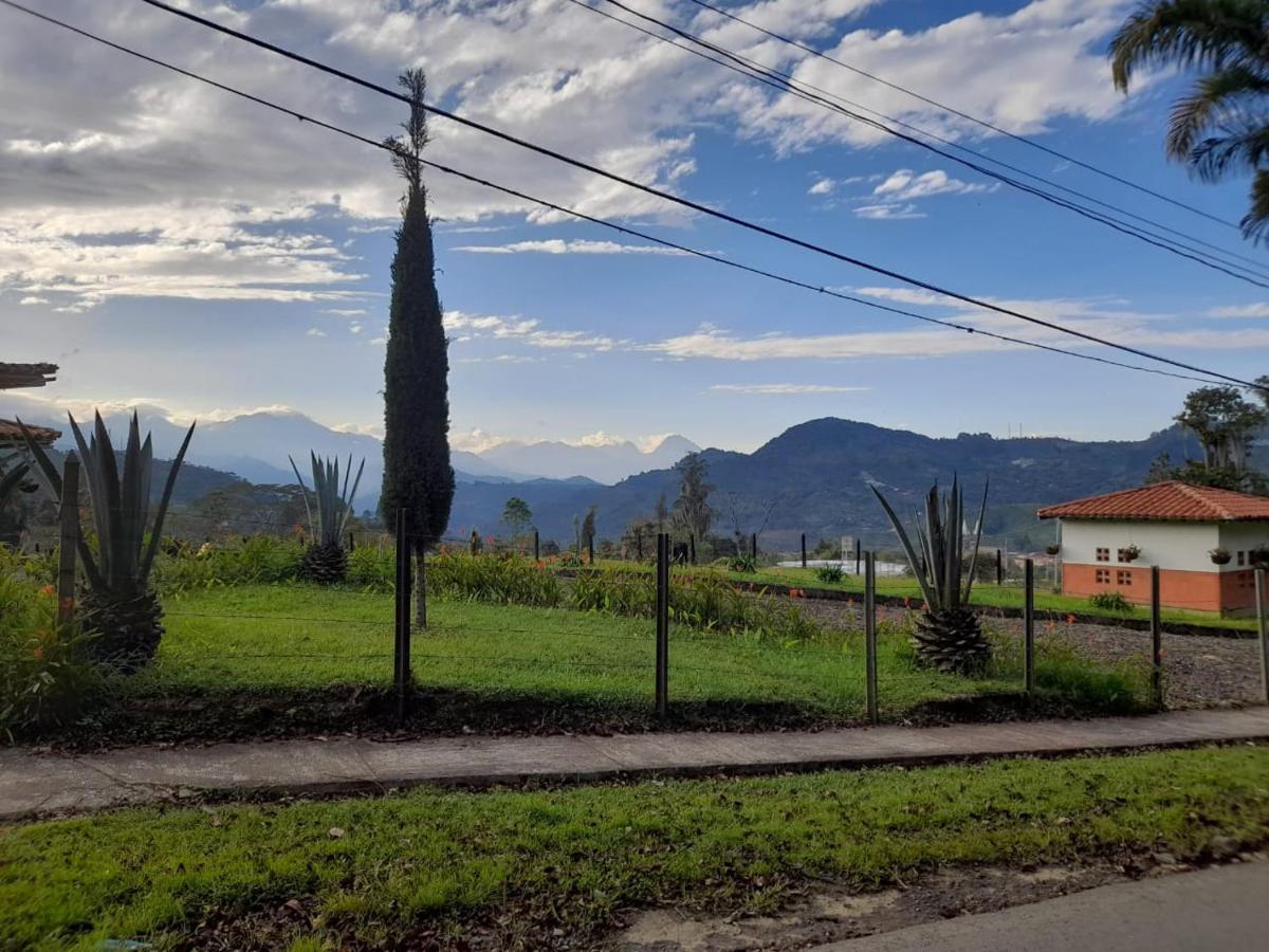 Hotel Vista Farallones Jardín Buitenkant foto
